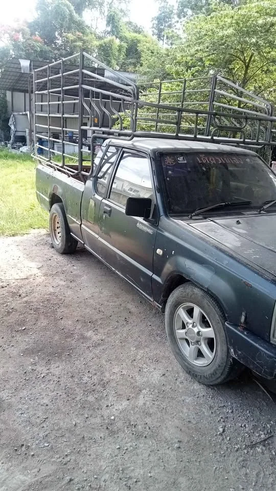 1995 Mitsubishi Triton II 2
