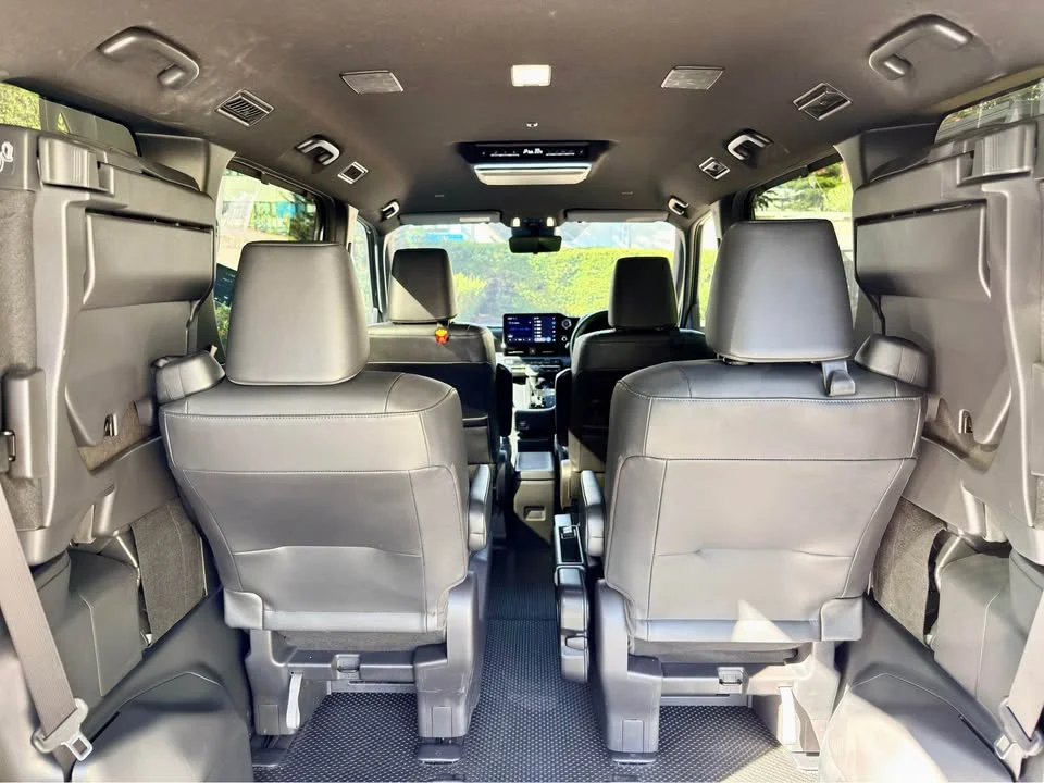 2023 Toyota Voxy IV 2