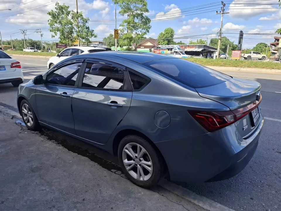 2017 MG 5 I  2