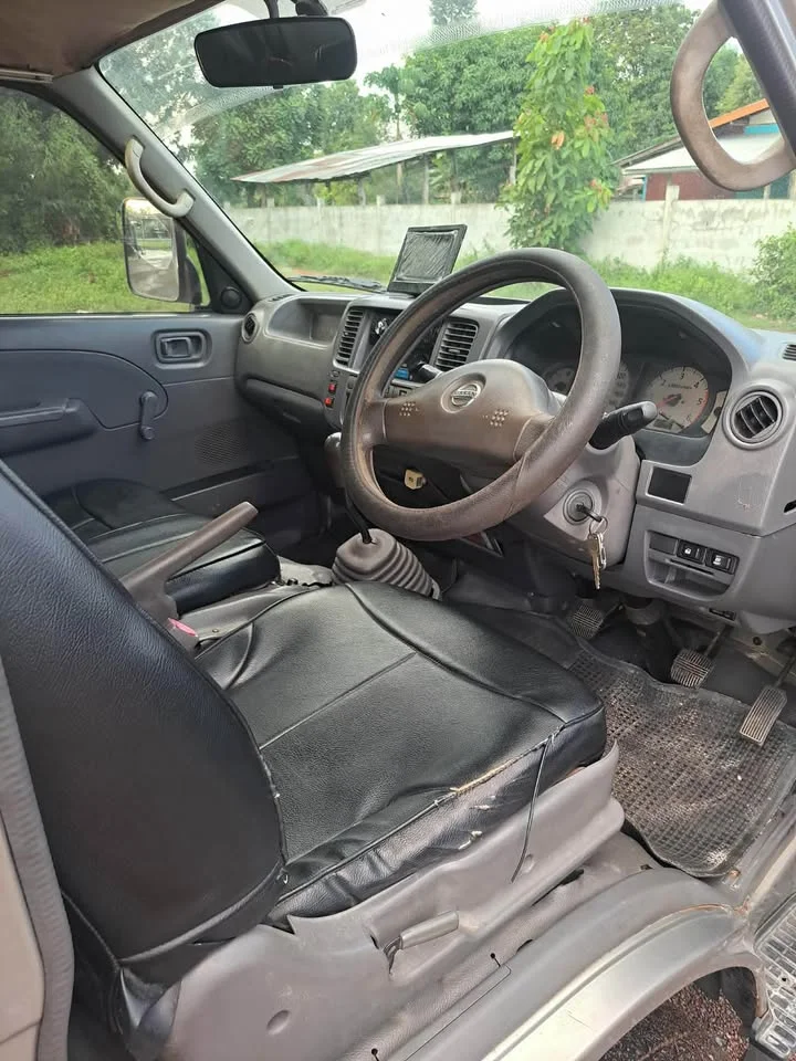 2003 Nissan Urvan V (E25) 2