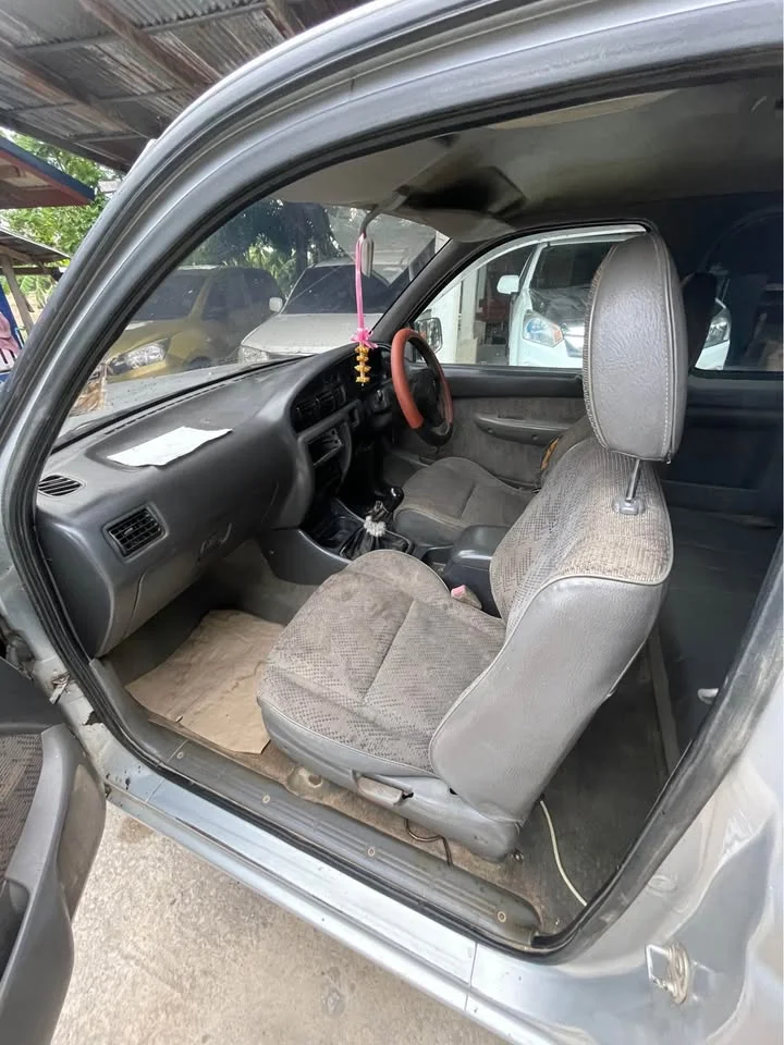 2002 Mazda 2500 Fighter V 3