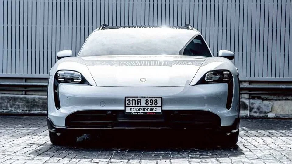 2024 Porsche Taycan 9J1 2