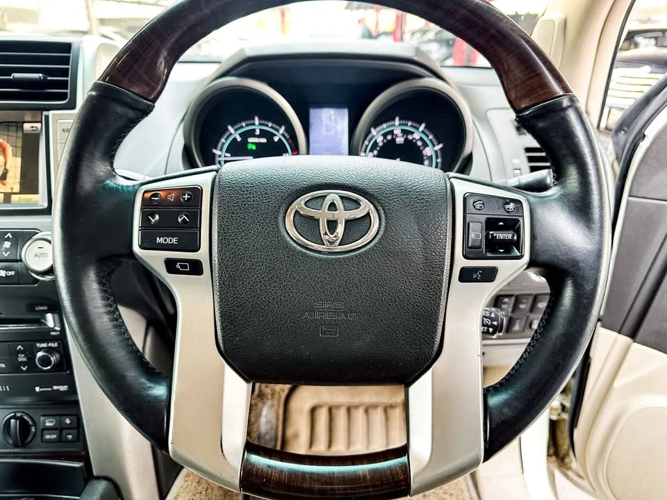 2011 Toyota Land Cruiser Prado J150 2