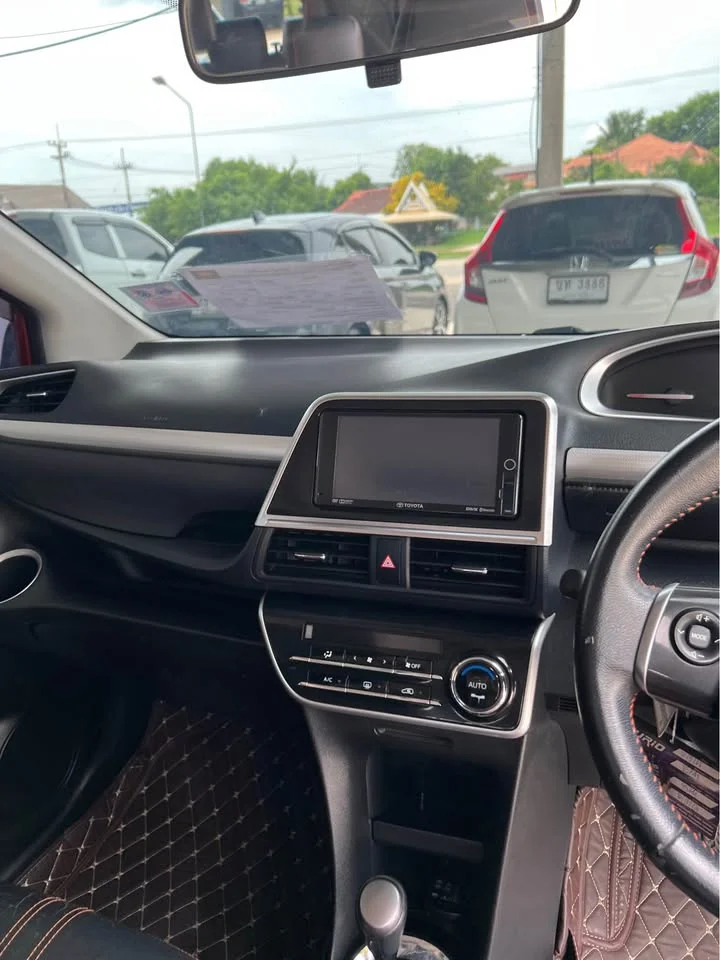 2016 Toyota Sienta II 2
