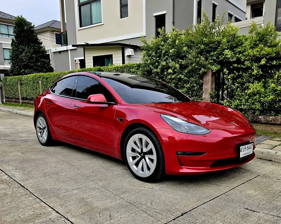 2023 Tesla Model 3 3
