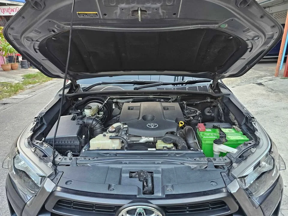 2021 Toyota Hilux VIII 2
