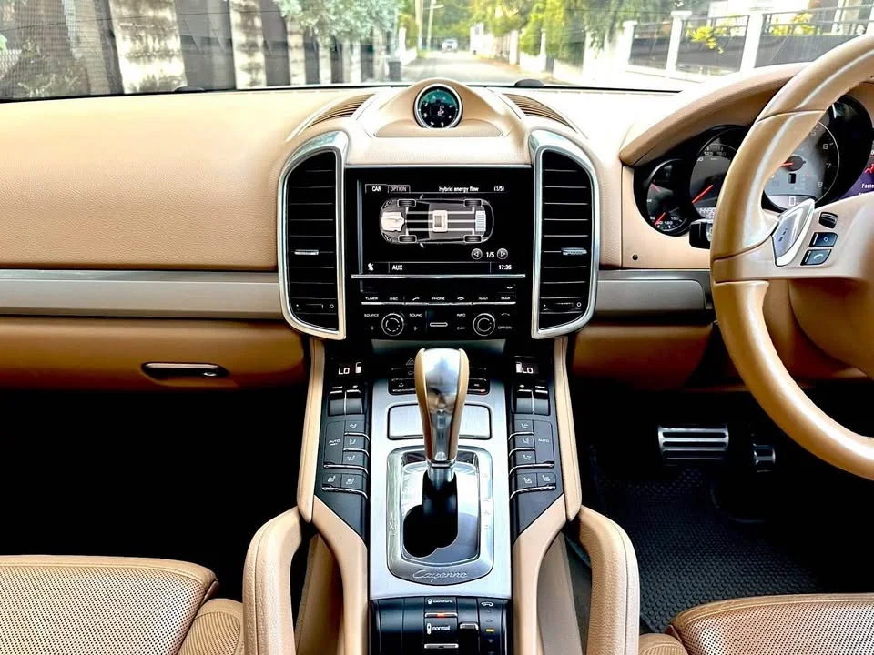 2012 Porsche Cayenne II 2
