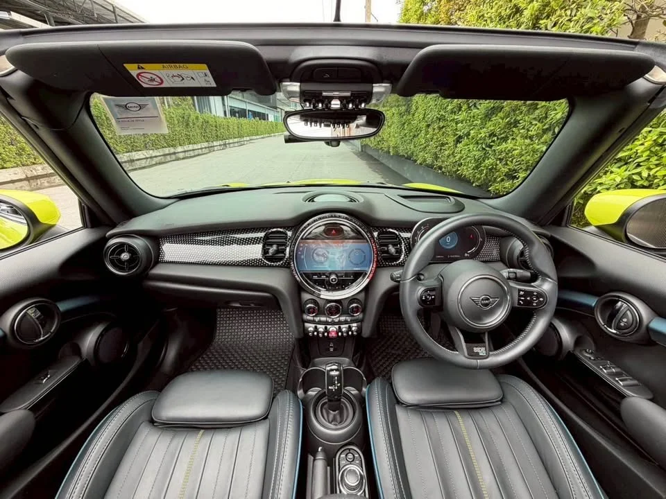 2022 Mini Hatch  III 3