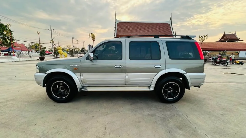 2004 Ford Everest I 2