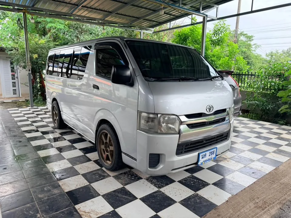 2012 Toyota HiAce V (H200) 3