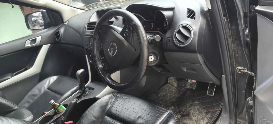 2013 Mazda BT-Series II 2