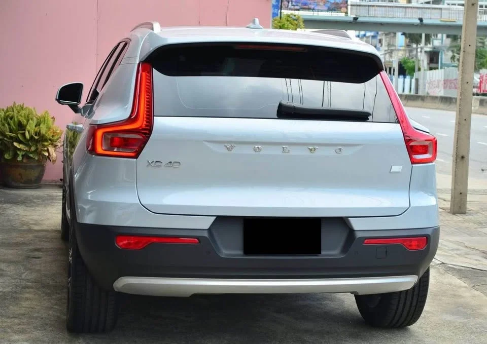 2021 Volvo XC40 2