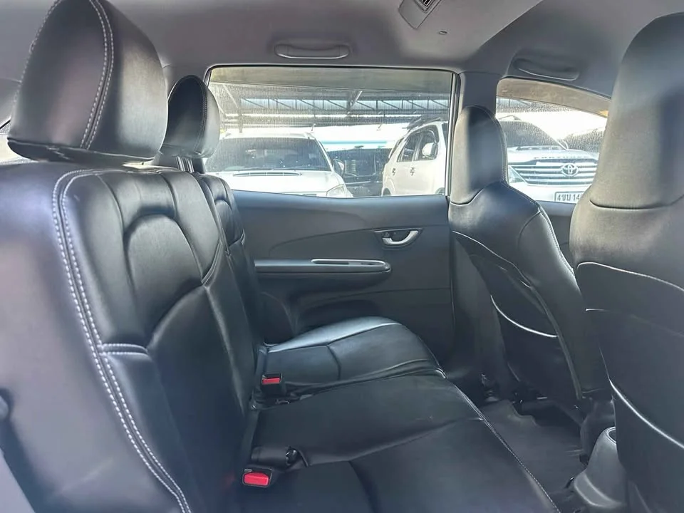 2015 Honda Mobilio II 2