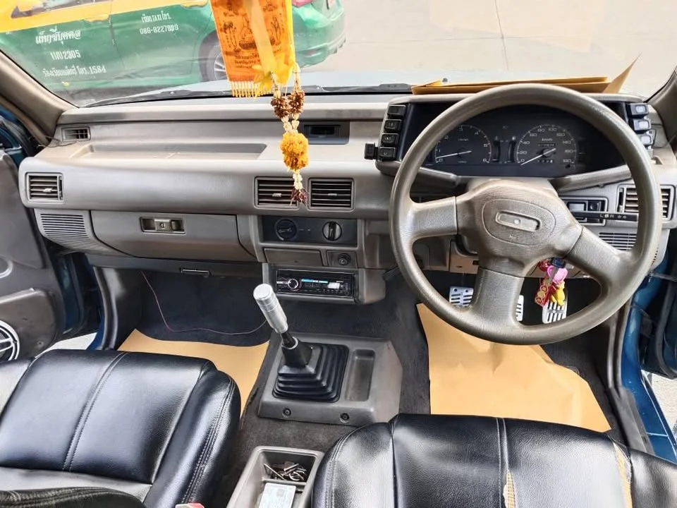 1994 Isuzu Vega I 2