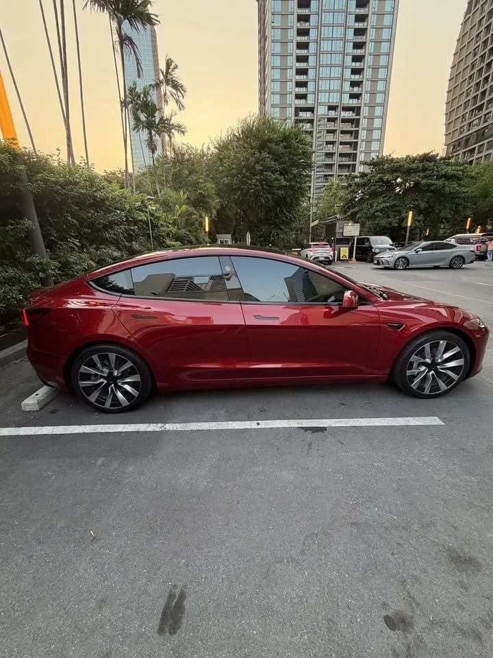 2024 Tesla Model 3 3