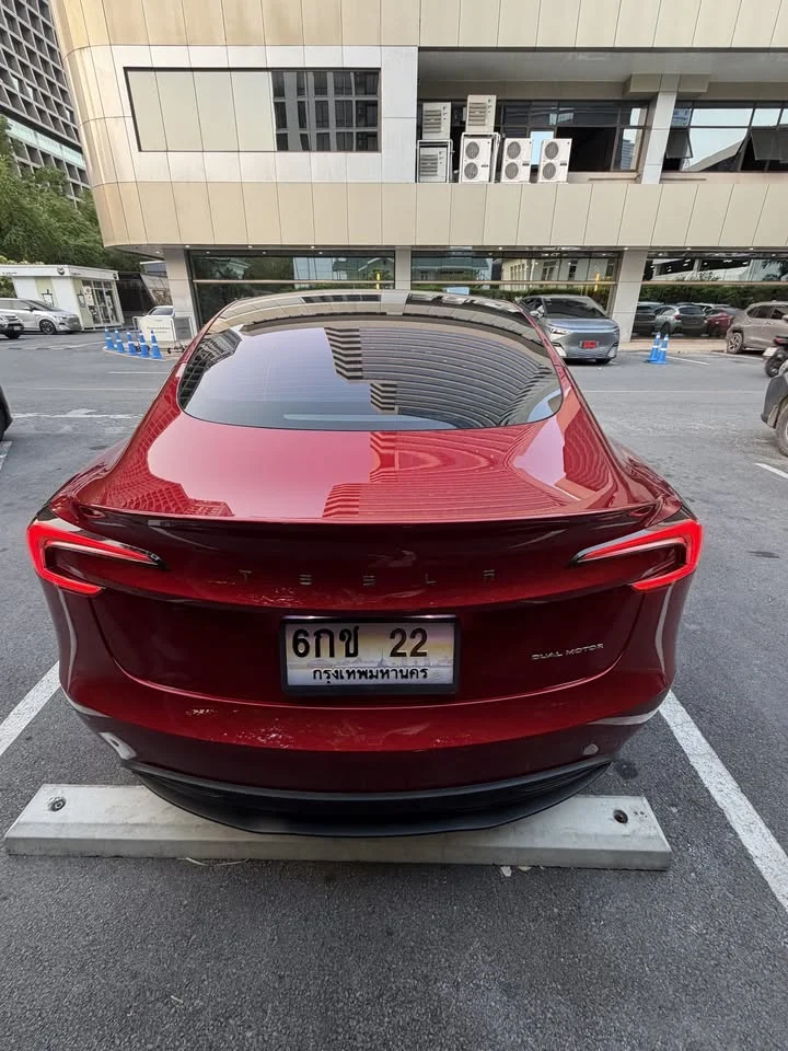 2024 Tesla Model 3 2