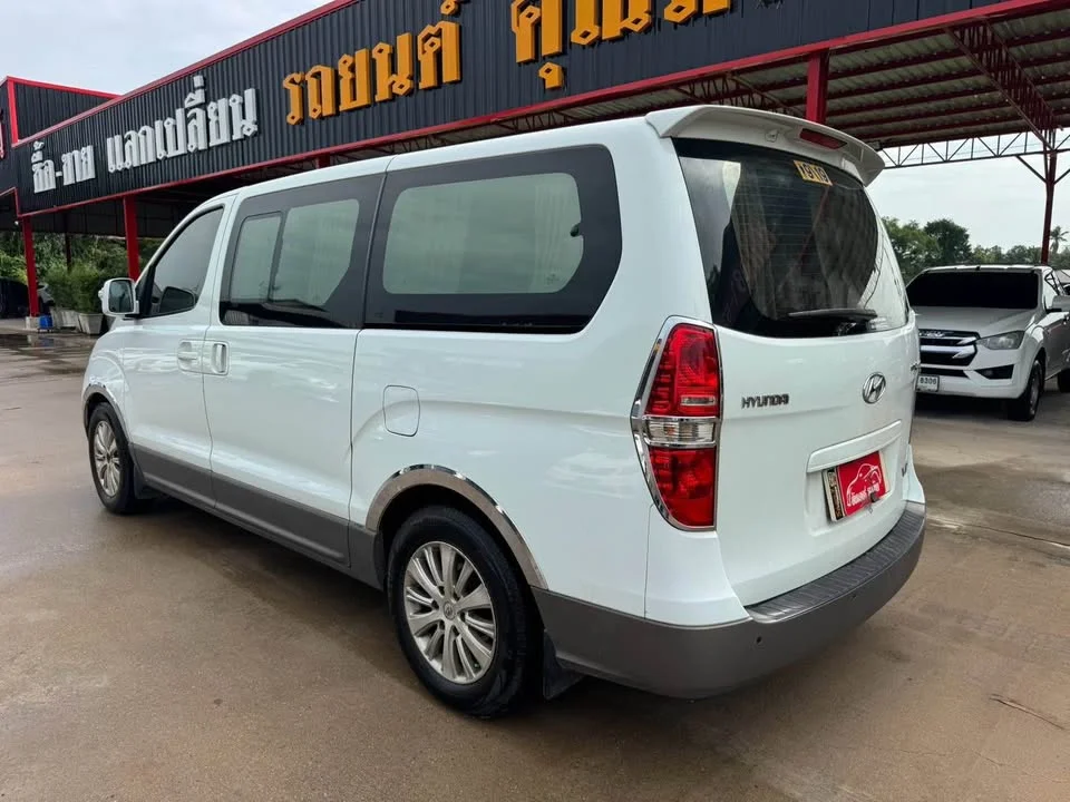 2011 Hyundai H-1 II 3