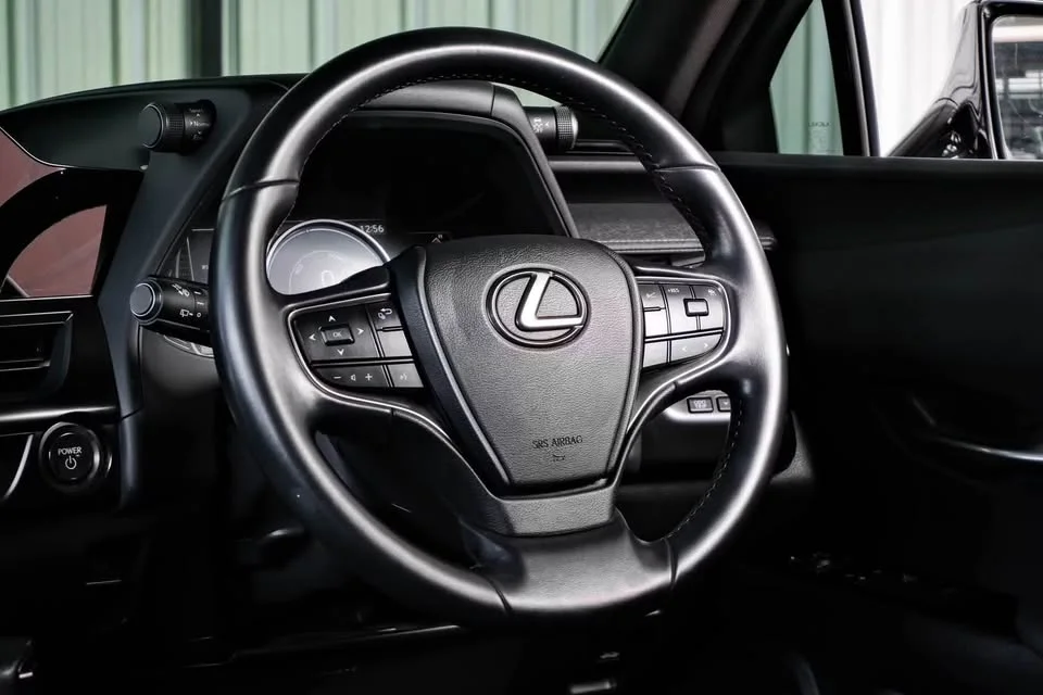 2023 Lexus UX ZA10 3