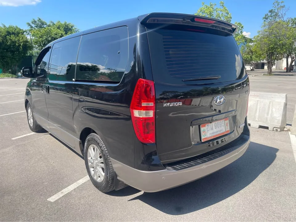 2011 Hyundai H-1 II 3