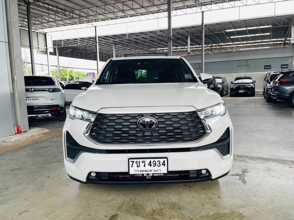 2024 Toyota Innova III 2