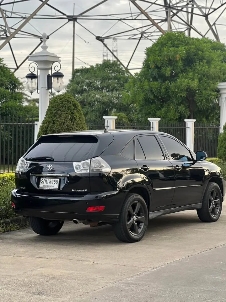 2004 Toyota Harrier II 3