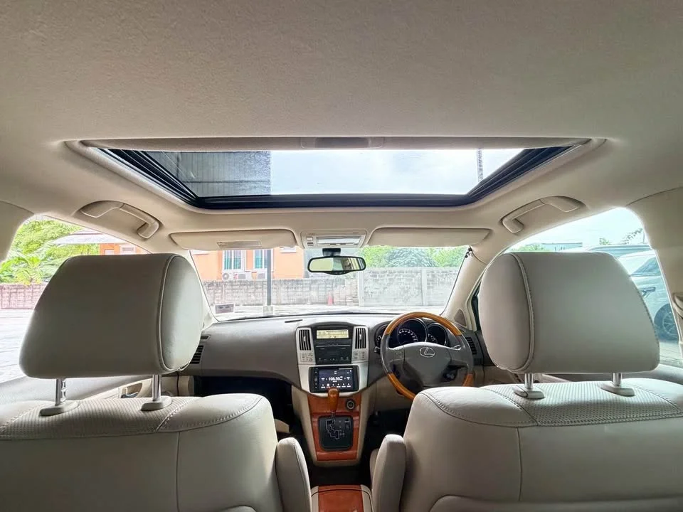 2005 Toyota Harrier II 3