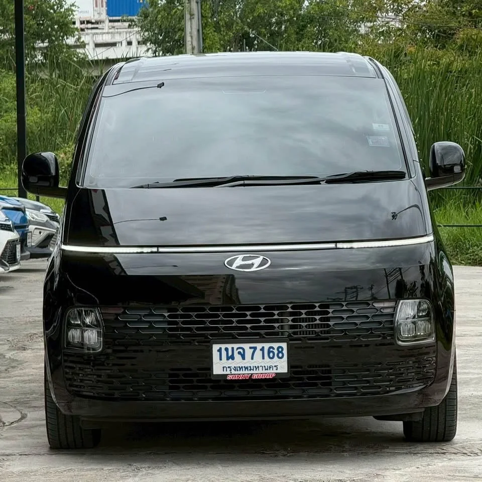 2023 Hyundai Staria US4 3