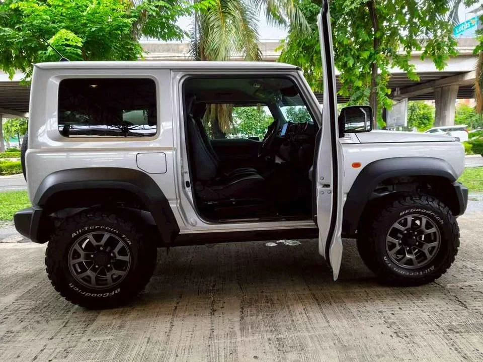 2023 Suzuki Jimny IV 3