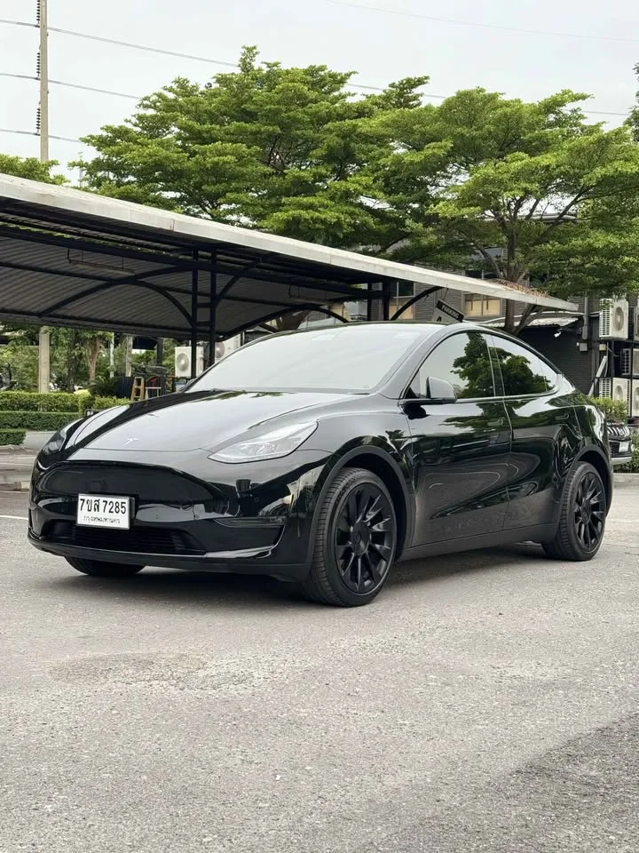 2023 Tesla Model Y 3