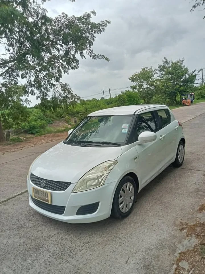 2013 Suzuki Swift II 2