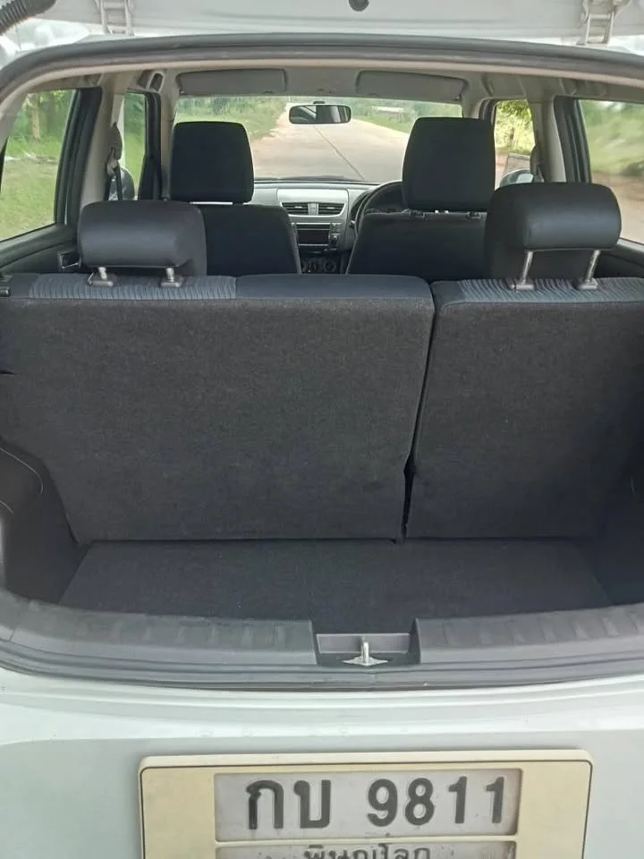 2013 Suzuki Swift II 3