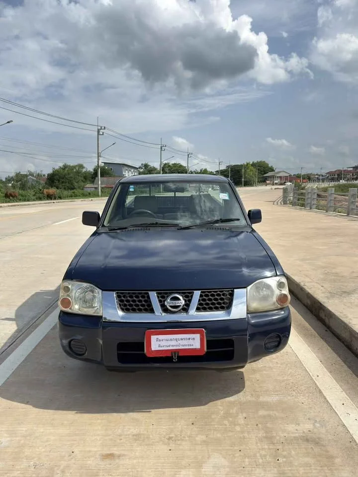 2004 Nissan Frontier I 2