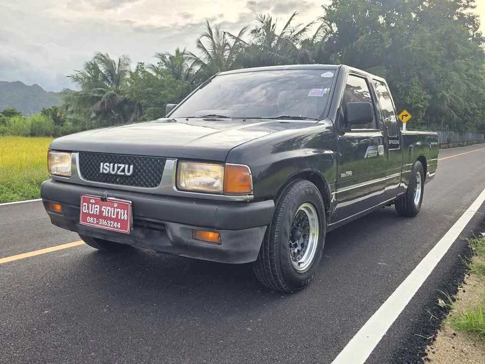 1991 Isuzu TFR III 3