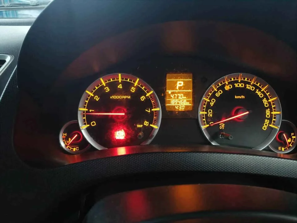 2012 Suzuki Swift II 3