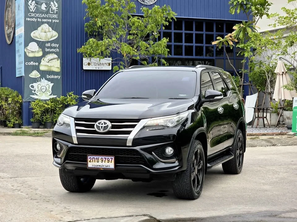 2017 Toyota Fortuner II 2