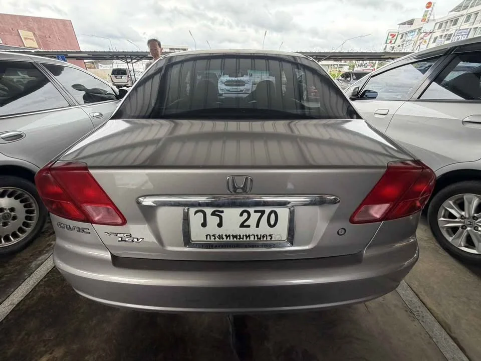 2003 Honda Civic VII 2