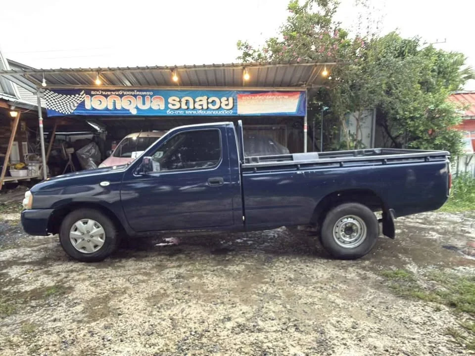 2004 Nissan Frontier I 2
