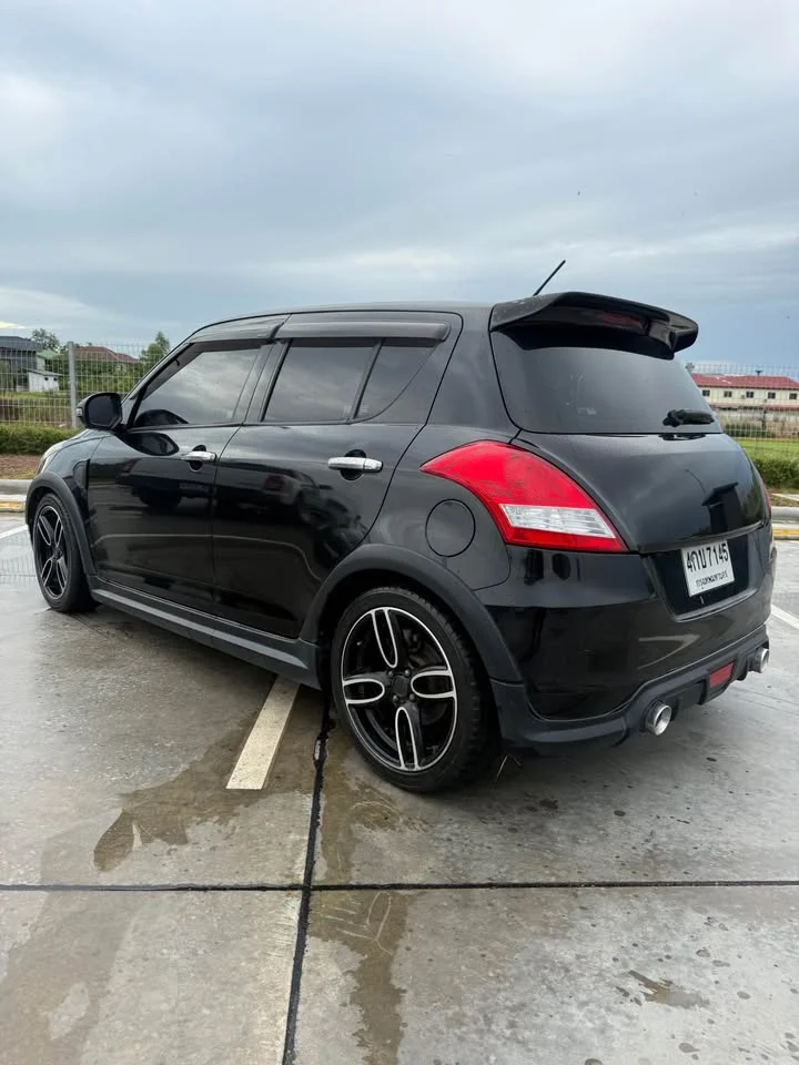 2015 Suzuki Swift II 2