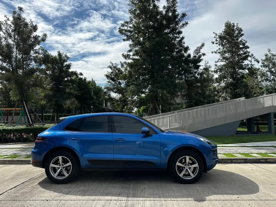 2016 Porsche Macan I 2