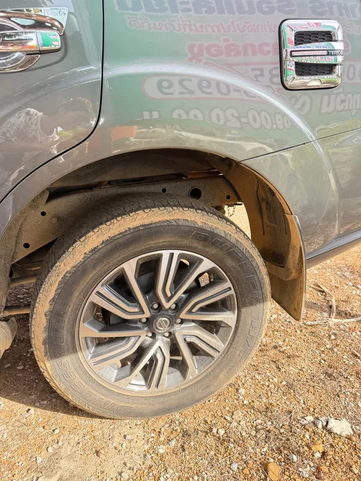 2018 Nissan Terra 2