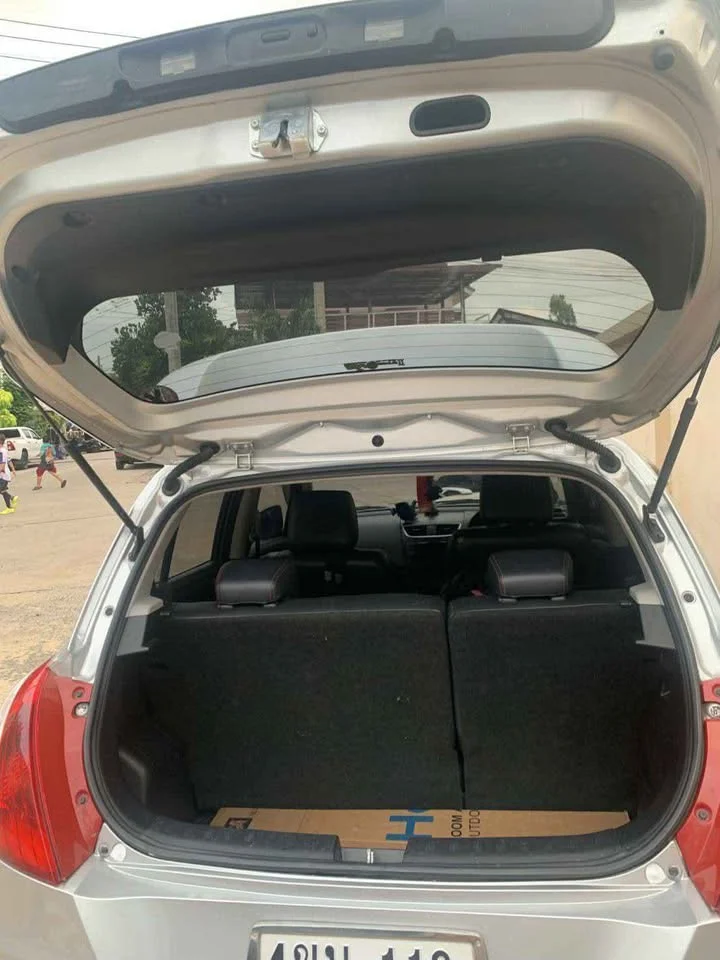 2013 Suzuki Swift II 2