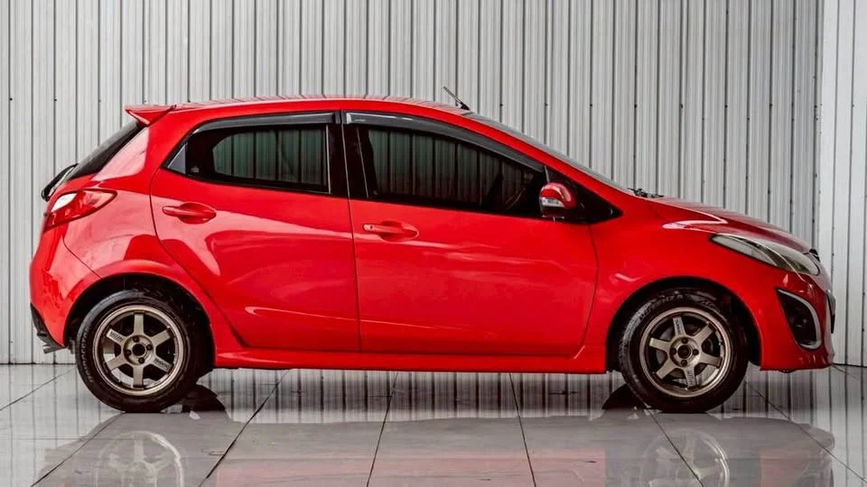 2013 Mazda 2 II 2