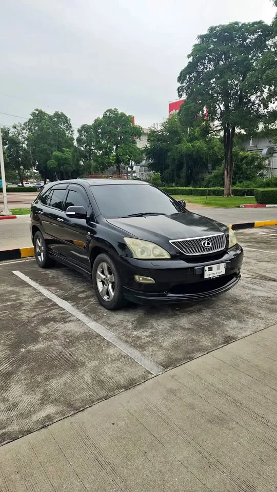 2004 Toyota Harrier II 2