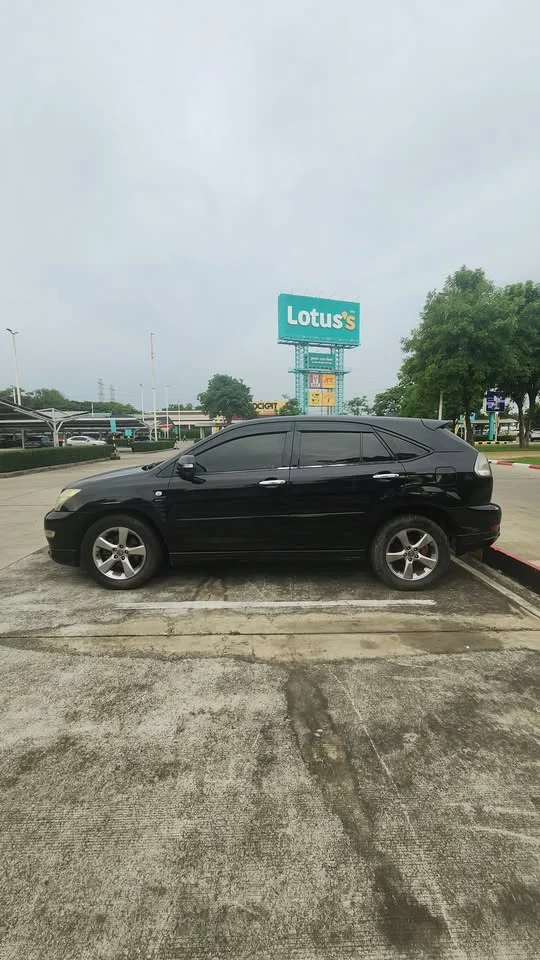2004 Toyota Harrier II 3