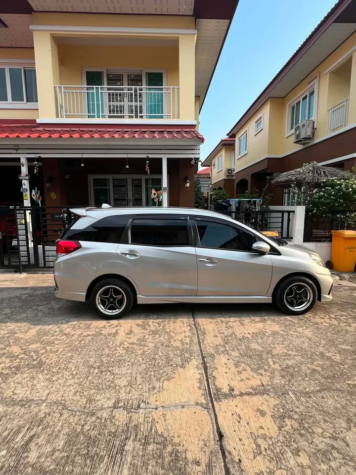 2014 Honda Mobilio II 3