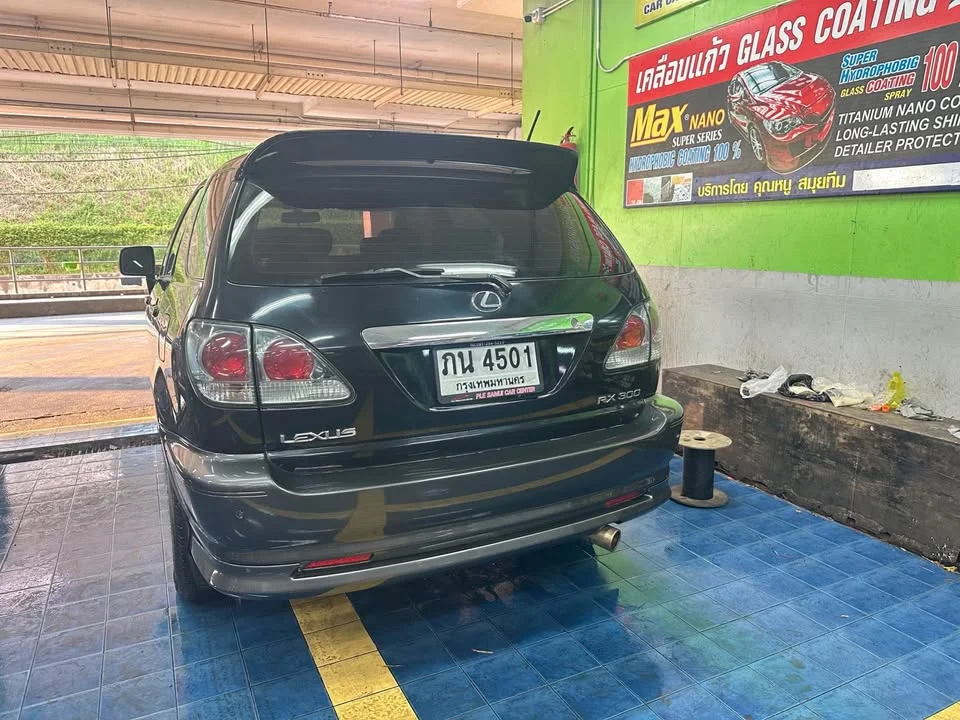 2000 Toyota Harrier I 2