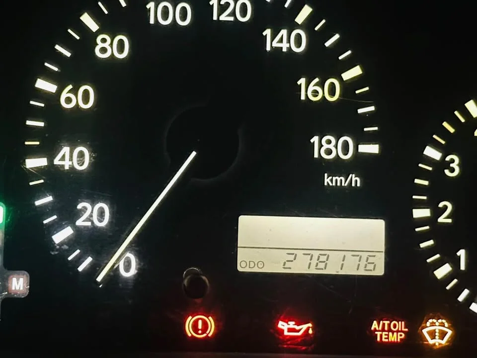 2000 Toyota Harrier I 3