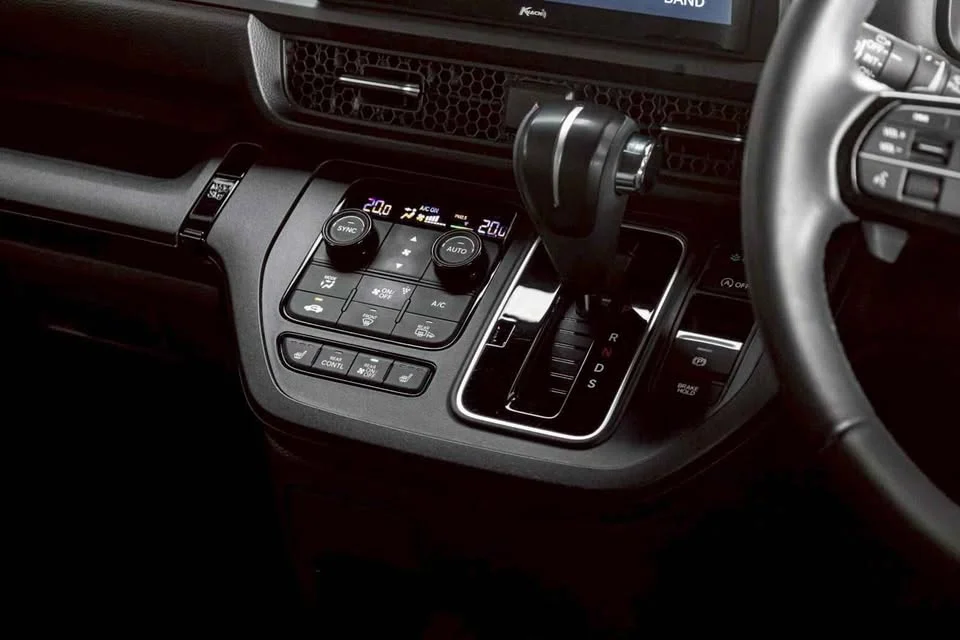 Honda Stepwgn VI 3