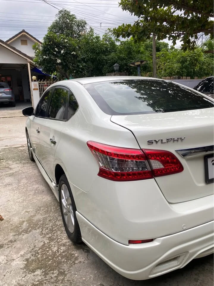 2014 Nissan Sylphy III (B17) 3