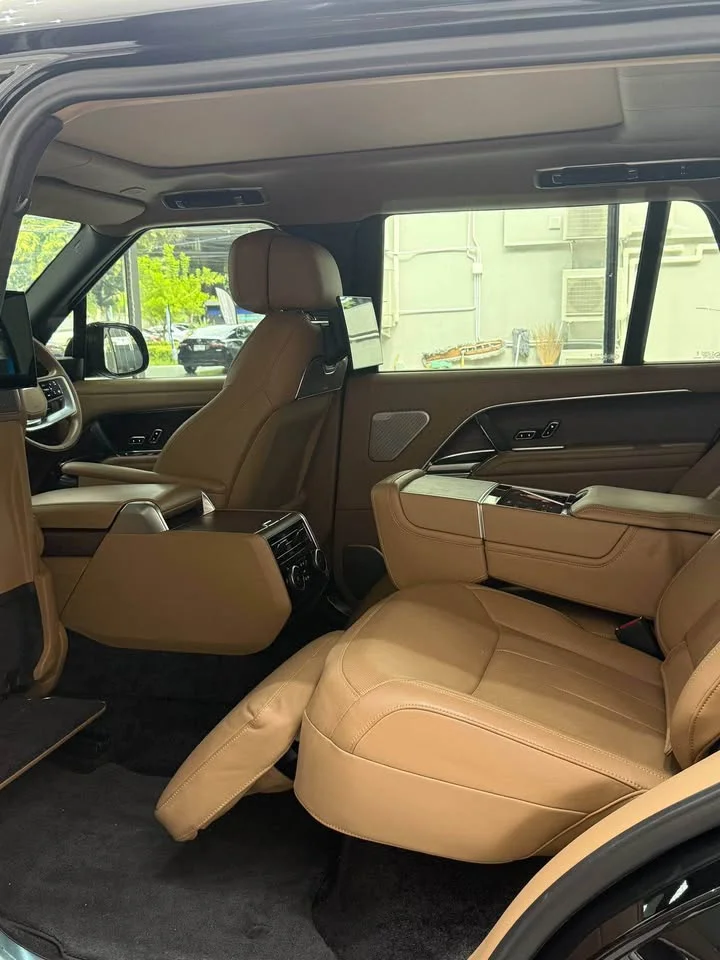 2024 Land Rover Range Rover V 3